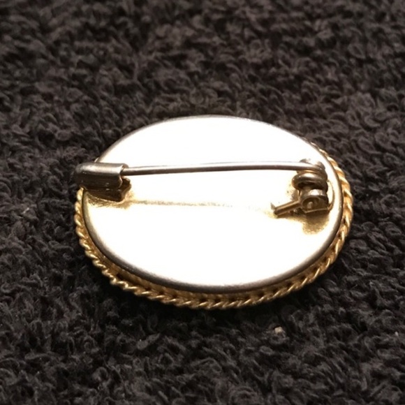 Antique Floral Brooch - Picture 2 of 2